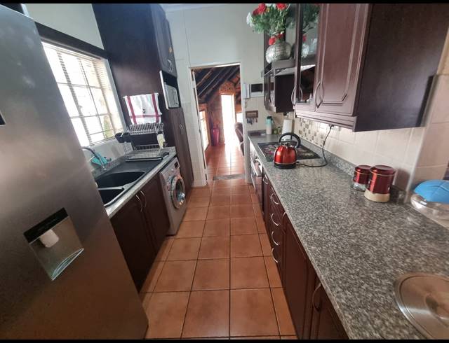 5 BEDROOM HOUSE FOR SALE IN BRACKENDOWNS